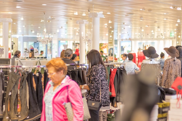 One of the benefits of automated daily sales reporting integration solutions for shopping malls is improved customer experience.
